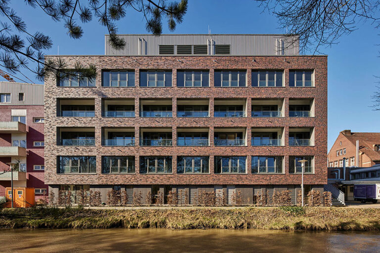 33006_Fassade-Funktionstrakt-Gronau_054